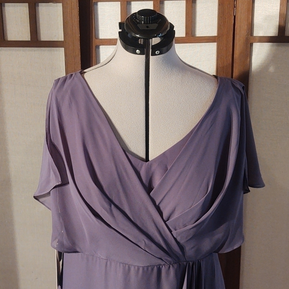 JJ's House Stormy V-neck Ruffle Knee-length Bridesmaid Dress Sz 16W NWT - Picture 2 of 11